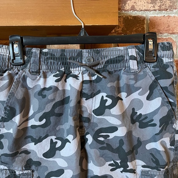 Children's Place Gray Camo Shorts Husky Fit - Picture 2 of 7
